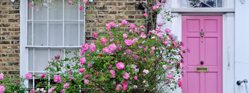 Choosing the right fixtures for your period door